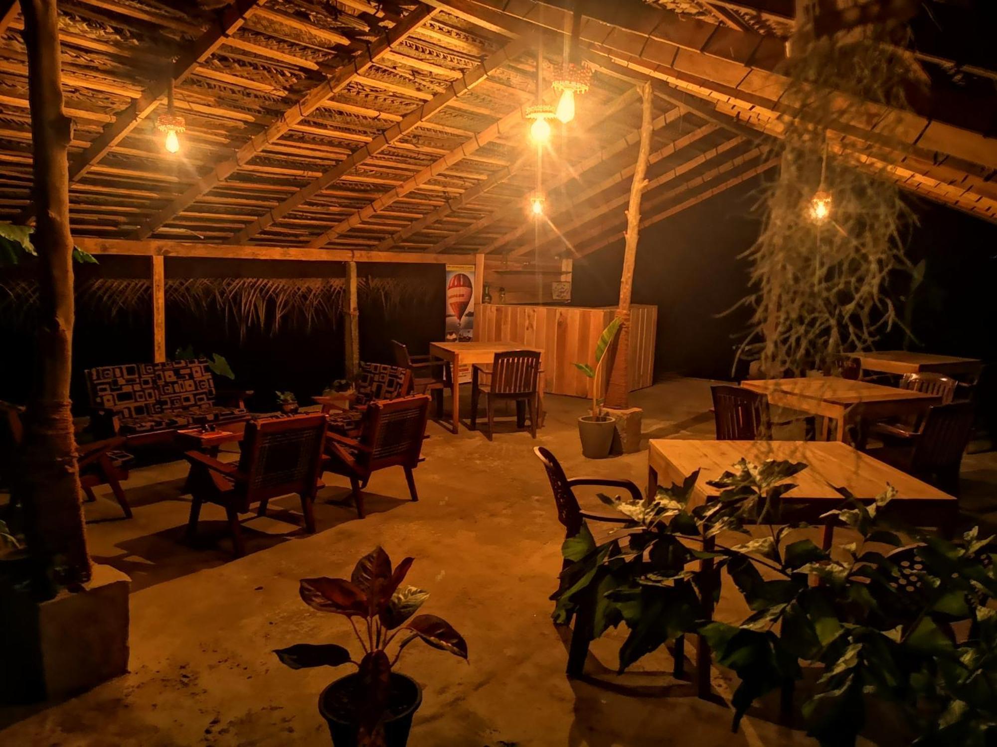 Hotel Bird Paradise Sigiriya Exteriör bild